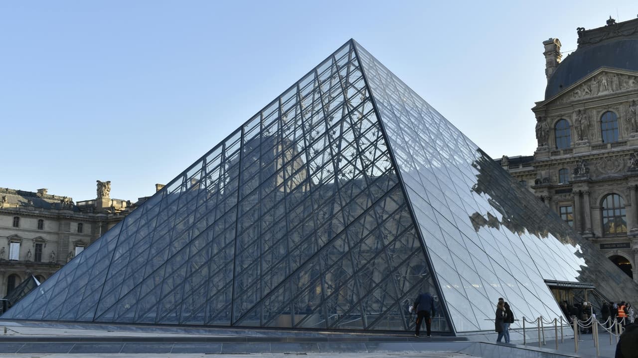 Louvre Museum