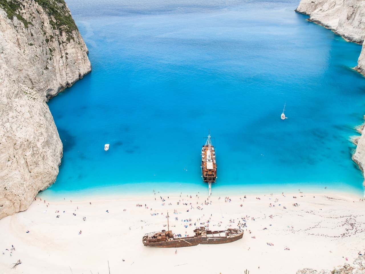 Navagio Beach (Zakynthos)